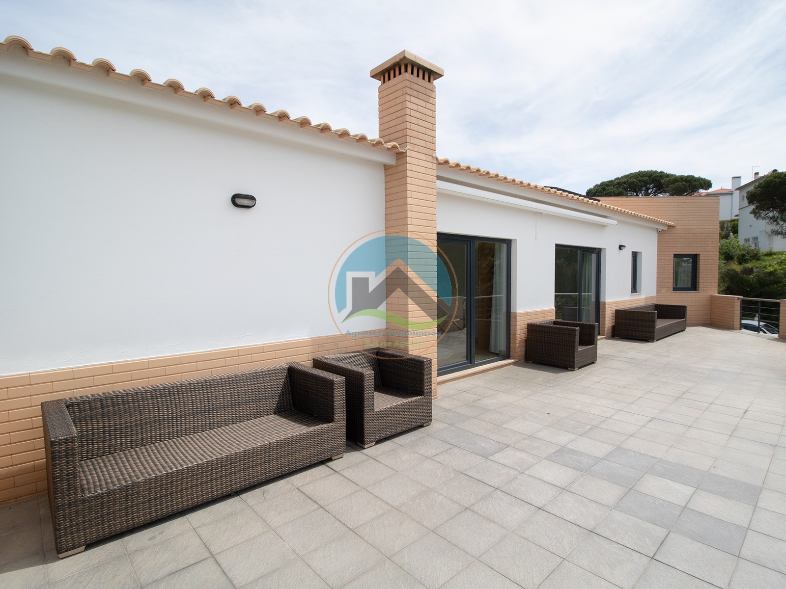 Moradia Contemporânea de Luxo com Vista Deslumbrante sobre a — Foto 12