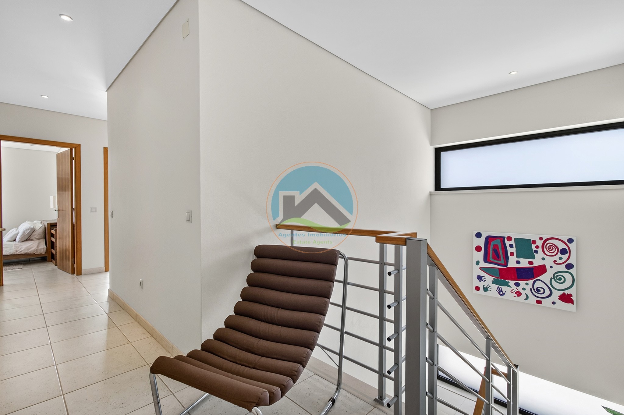Moradia contemporânea com piscina privada em Salir do Porto — Foto 23