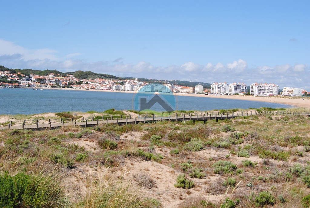 Moradia T2 térrea de qualidade superior com cave - inserida em Urbanização junto da praia e mar — Foto 4