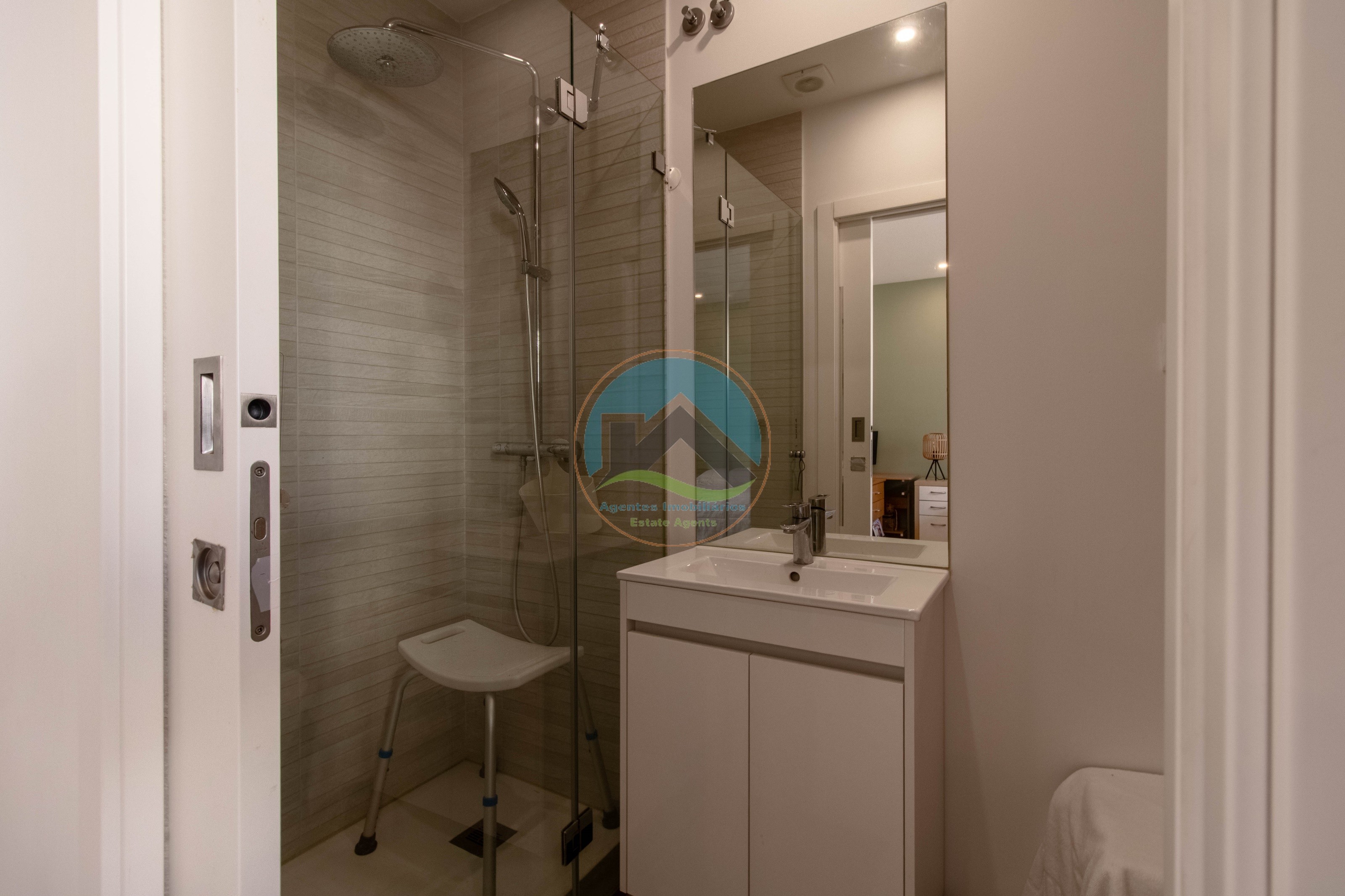 Moradia T4 com Piscina e com Unidades Independentes localizada — Foto 16