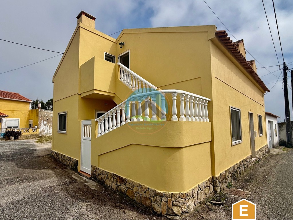 Casa remodelada T1+3 com sótão habitável - a 10 min. de Caldas da Rainha