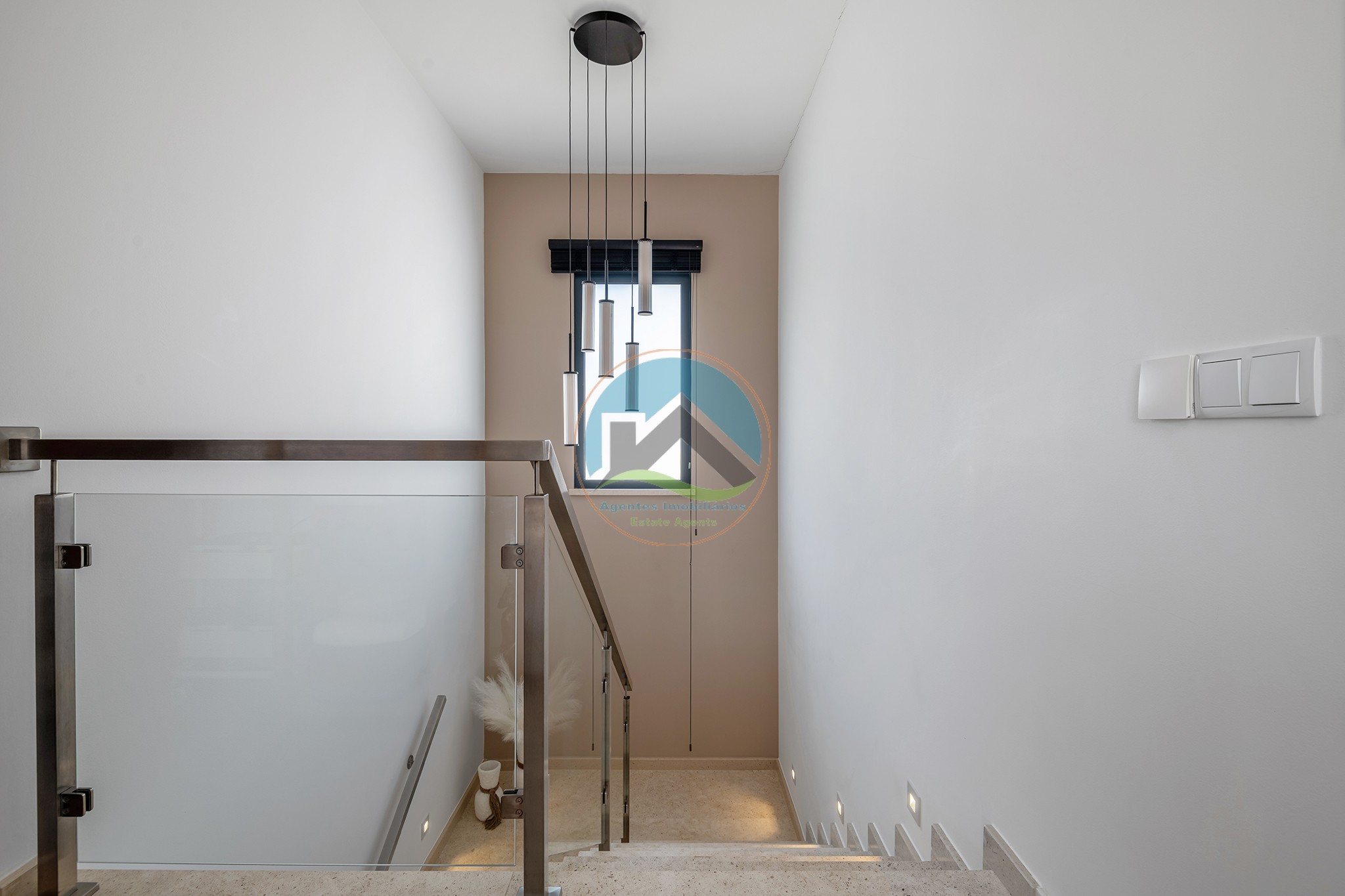 Moradia de luxo contemporânea com tecnologia de ponta, junto — Foto 25