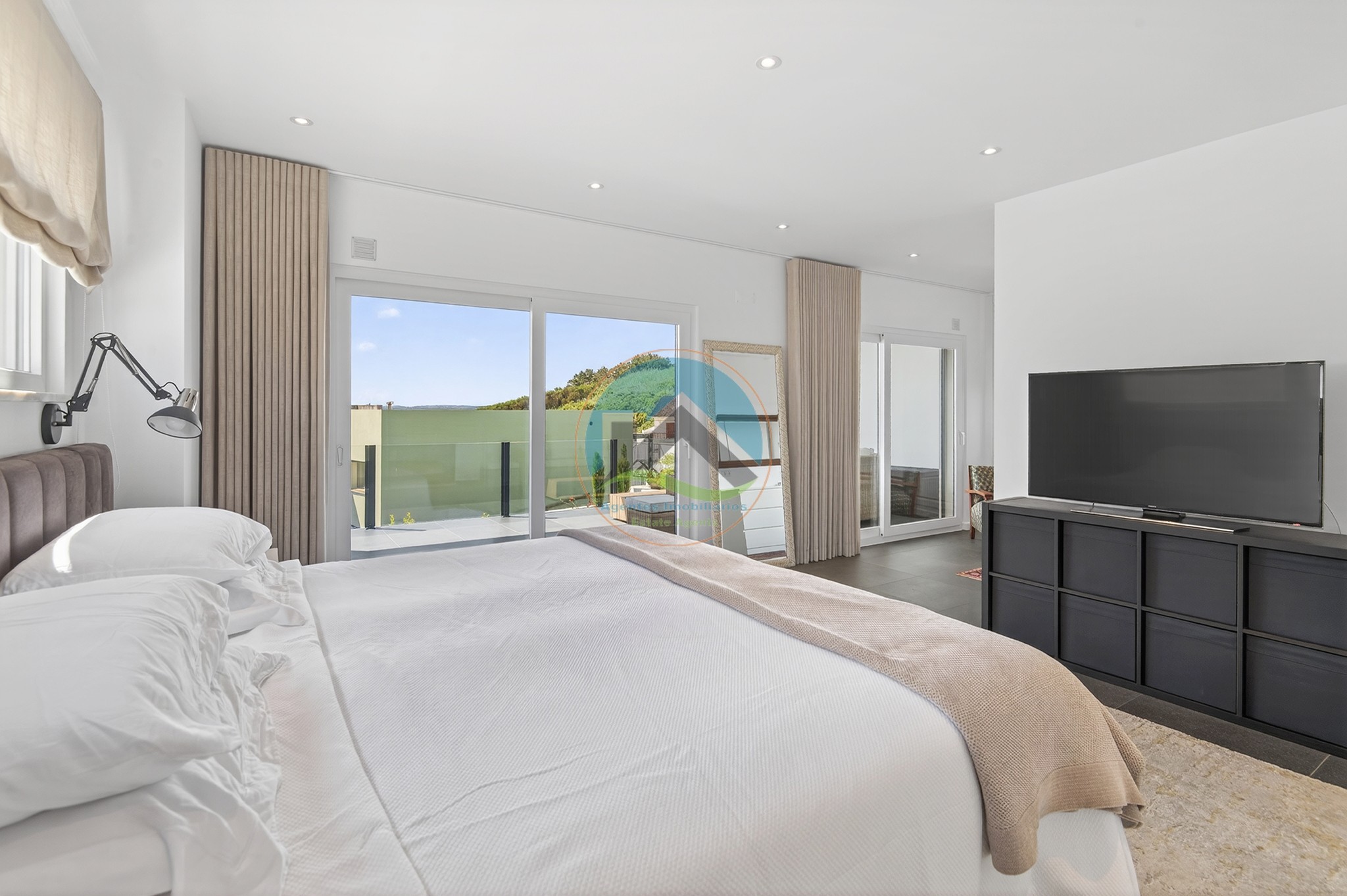 Moradia contemporânea junto ao mar com piscina privada - Foz — Foto 23