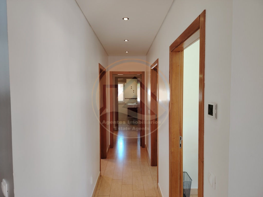 Villa contemporânea com piscina — Foto 30