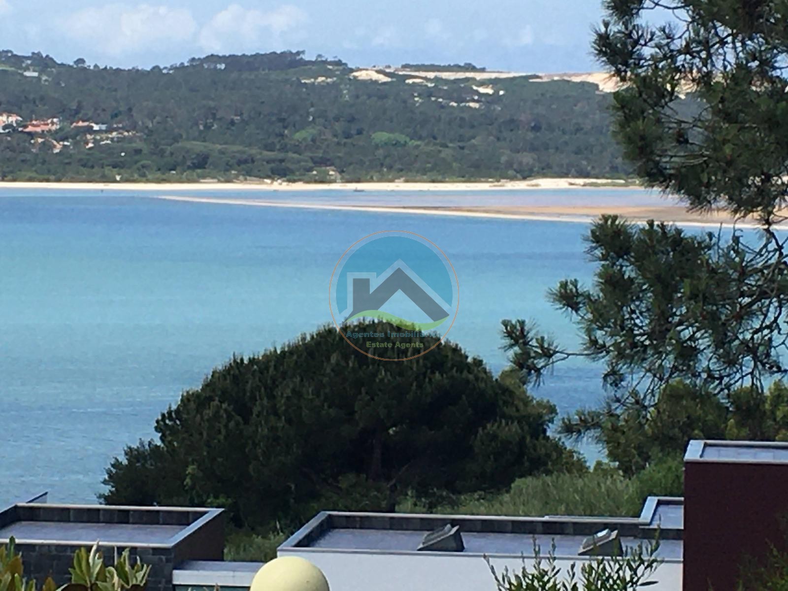 Um Refúgio Contemporâneo com Vista sobre a Lagoa de Óbidos — Foto 42