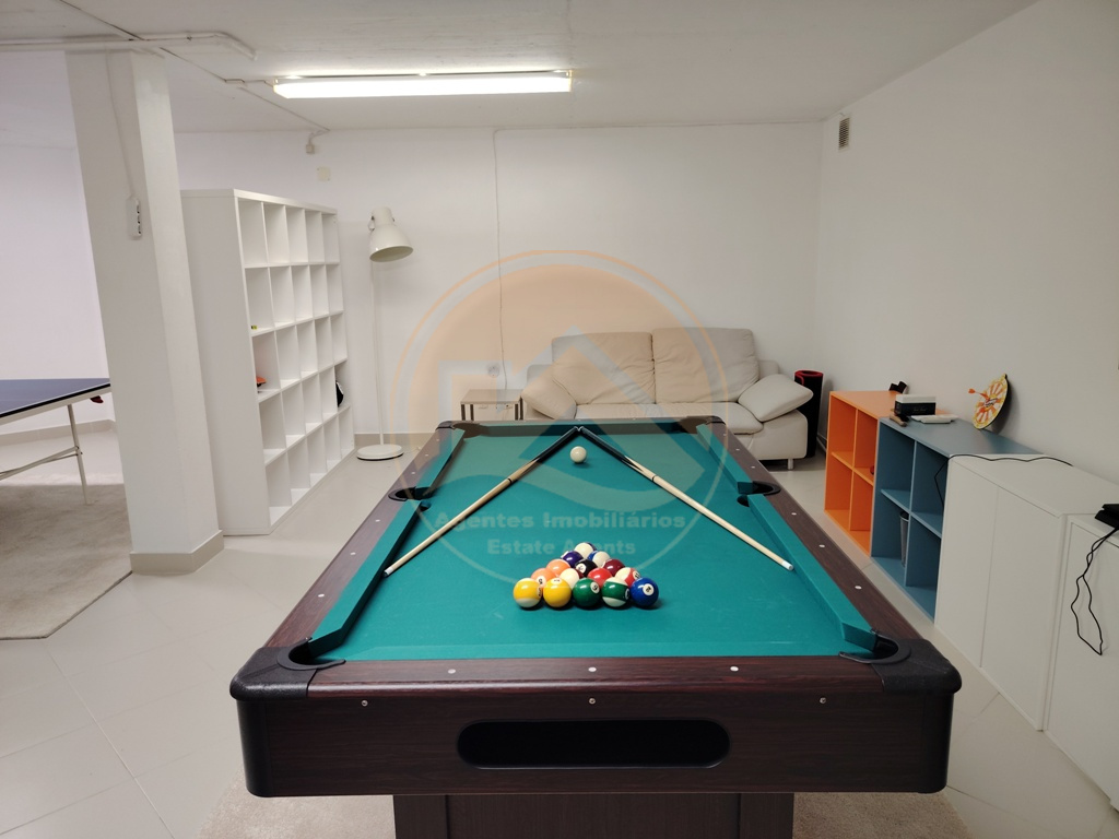 Villa contemporânea com piscina — Foto 61