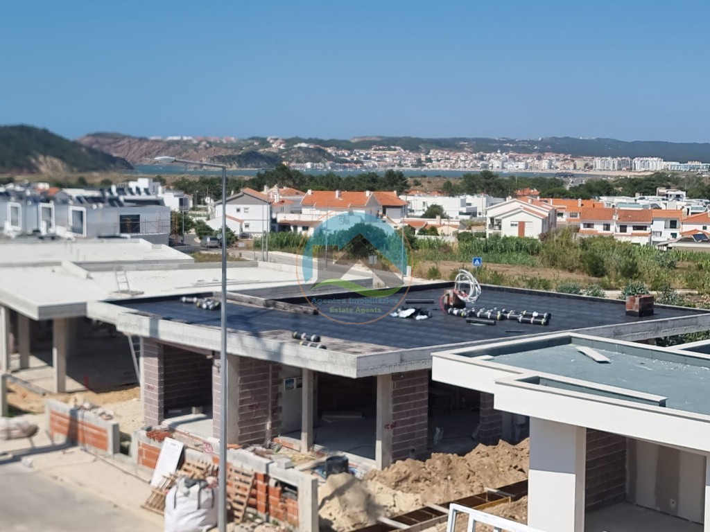 Moradias de qualidade superior com piscina - inseridas em Urbanização junto da praia e mar — Foto 25
