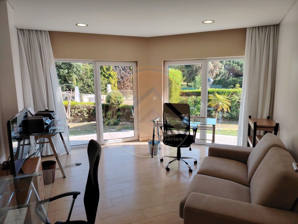 Villa contemporânea com piscina — Foto 37