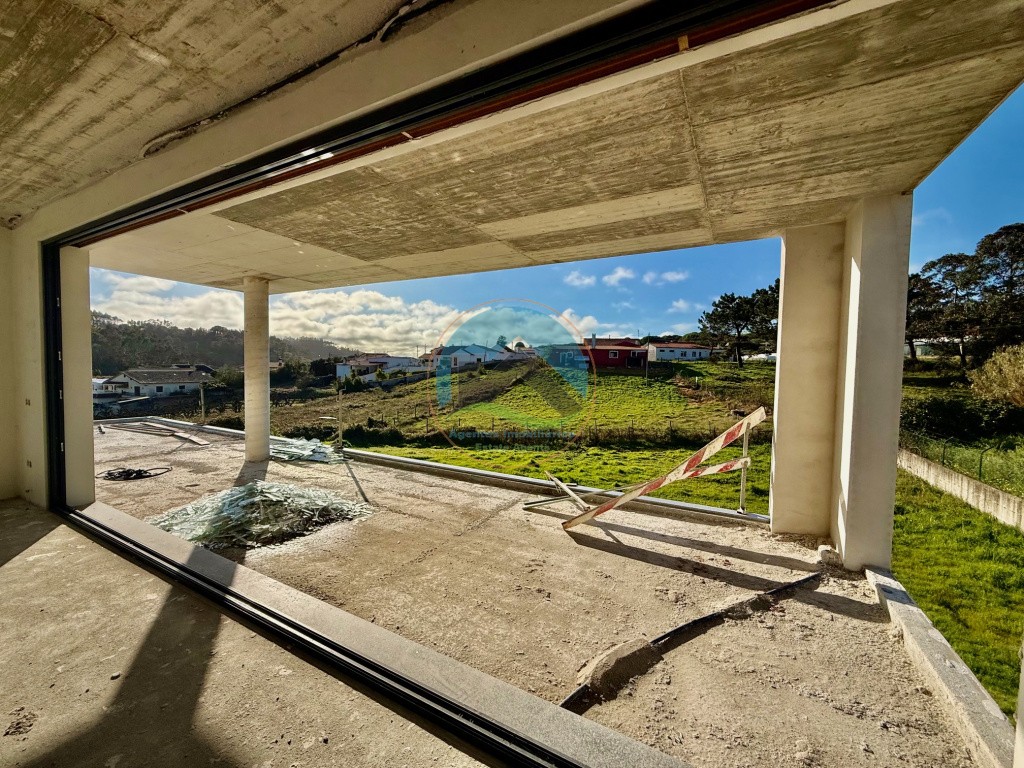 Moradia T4 com garagem, piscina e jardim - Salir de Matos, Caldas da Rainha — Foto 3