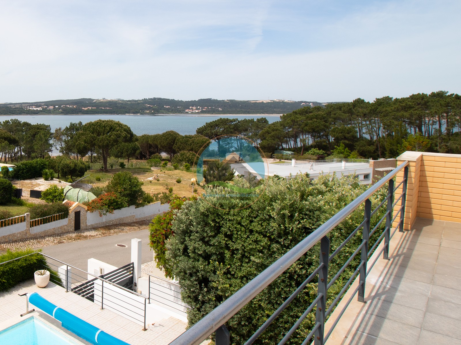 Moradia Contemporânea de Luxo com Vista Deslumbrante sobre a — Foto 14