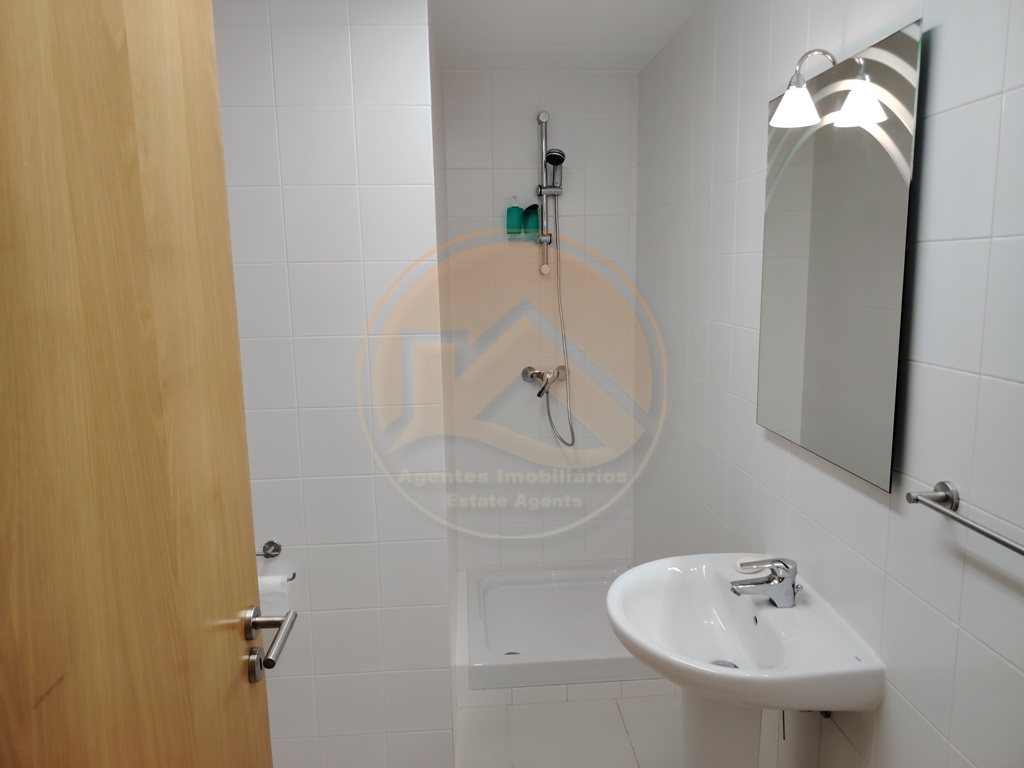 Villa contemporânea com piscina — Foto 67