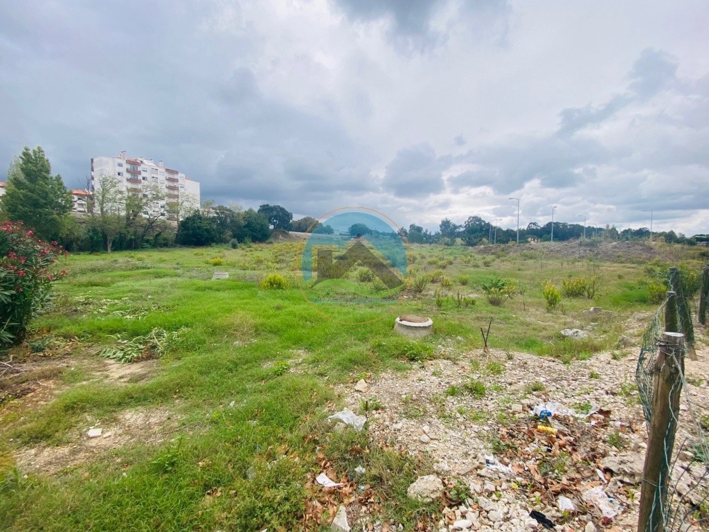 Terreno urbanizável em Caldas da Rainha
