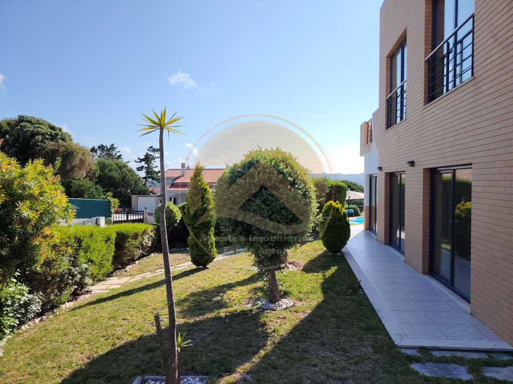 Villa contemporânea com piscina — Foto 9